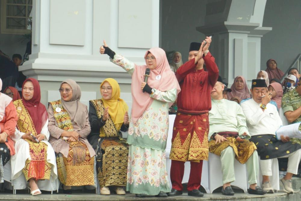 pawai-hut-ke27-siak-berlangsung-meriah-asn-tampilkan-kreativitas-pelayanan